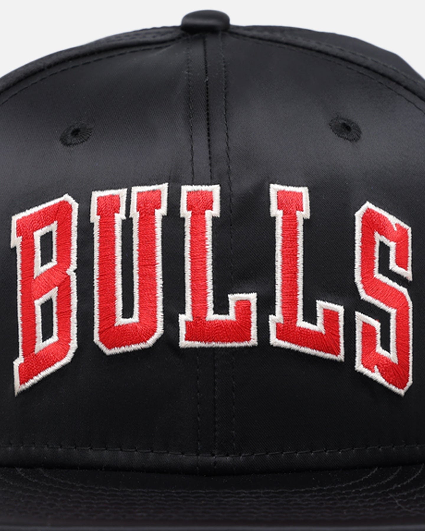 Chicago Bulls New Era NBA Satin Champs 9FIFTY Snapback Hat - Black