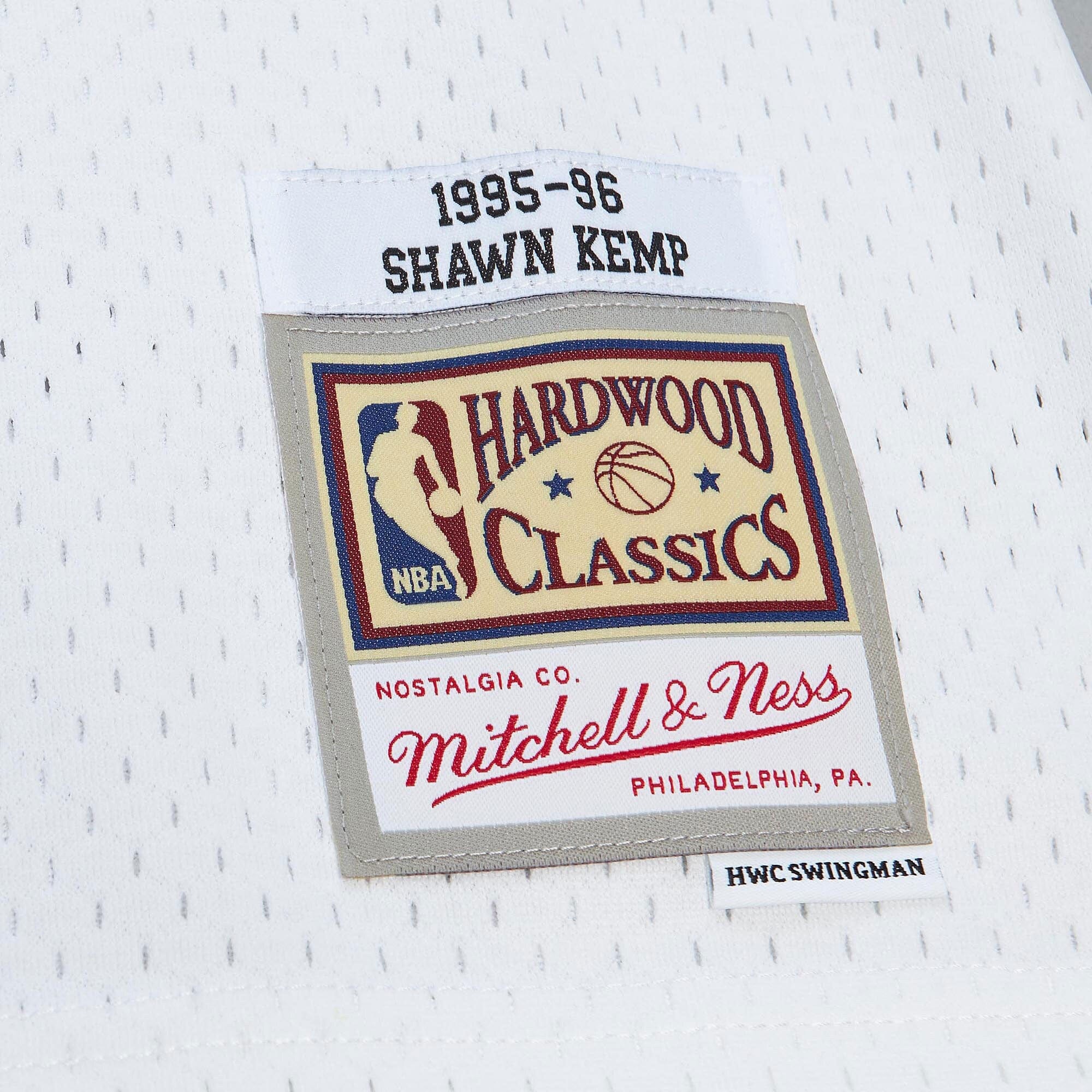 Shawn Kemp Seattle Supersonics Mitchell & Ness NBA 95-96 Swingman Jersey - White