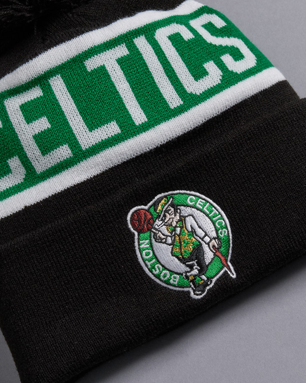 Boston Celtics New Era NBA Spell Out Pomless Knit Beanie - Black