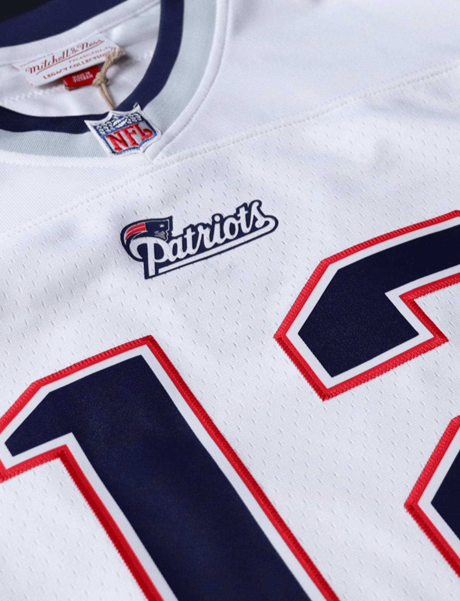 Tom Brady New England Patriots Mitchell & Ness NFL 2000 Legacy Jersey - White