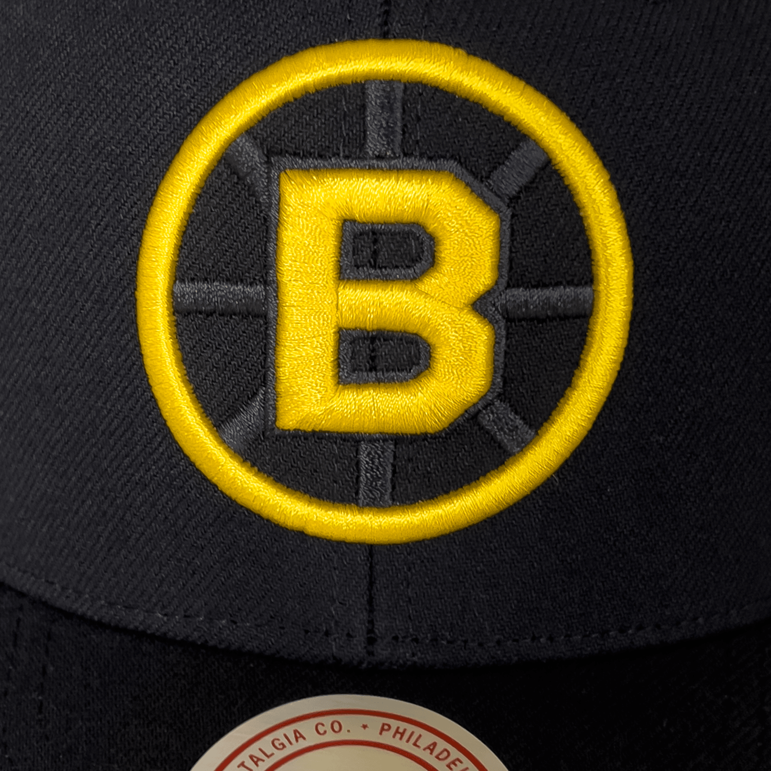 Boston Bruins Mitchell & Ness NHL Icon Pro Crown Snapback Hat - Black