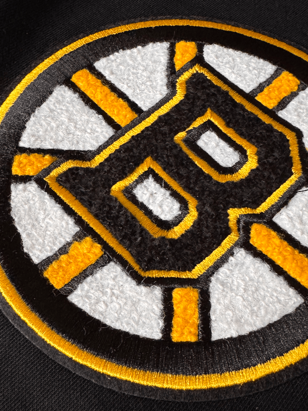Boston Bruins Pro Standard NHL Team Chenille Hoodie Jumper - Black