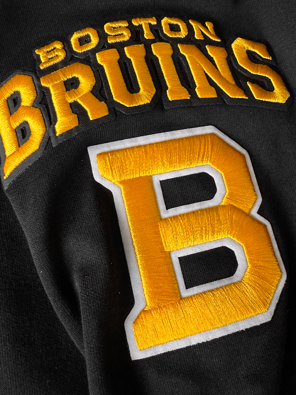 Boston Bruins Pro Standard NHL Team Chenille Hoodie Jumper - Black