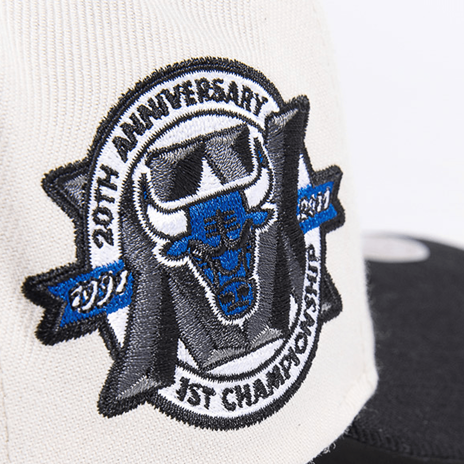 Chicago Bulls Mitchell & Ness NBA Launch Pro Crown Snapback Hat - Off White