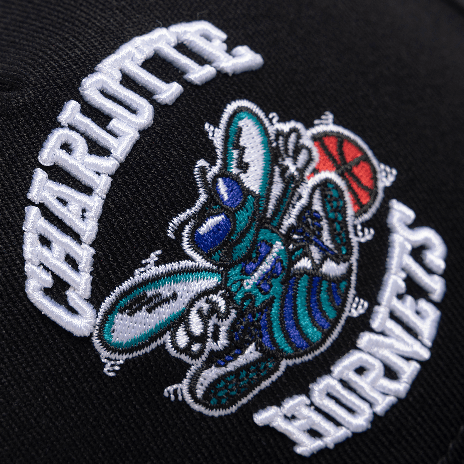 Charlotte Hornets Mitchell & Ness NBA HWC Classic Red Snapback Hat - Black