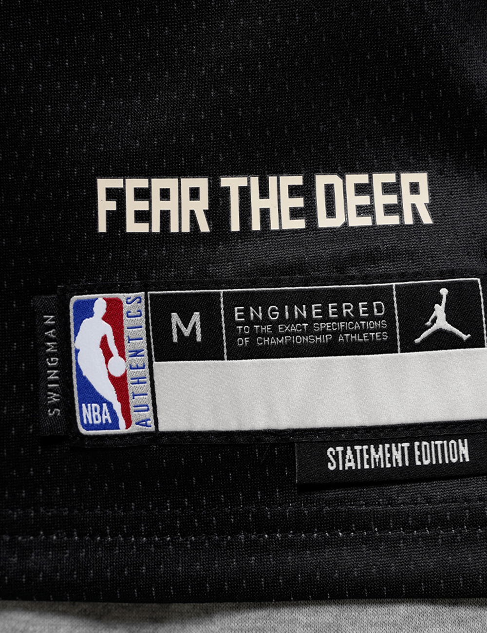 Youths Giannis Antetokounmpo Milwaukee Bucks Nike NBA Statement Jersey - Black