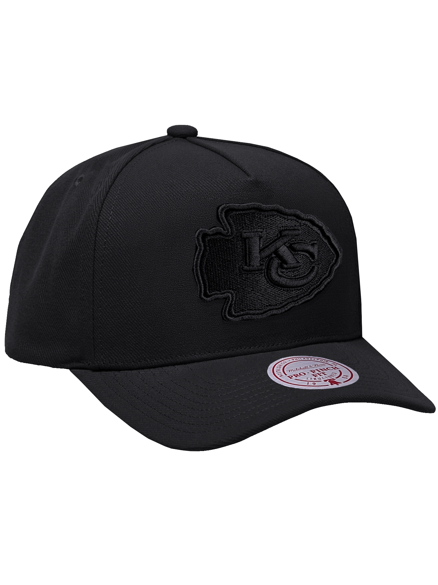 Kansas City Chiefs Mitchell & Ness NFL Black On Black Pro Pinch Snapback Hat