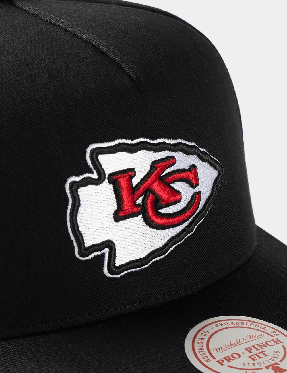 Kansas City Chiefs Mitchell & Ness NFL Team Pro Pinch Snapback Hat - Black