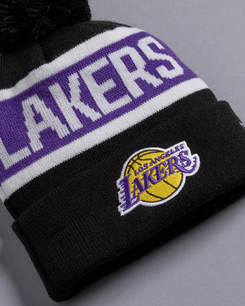 Youths Los Angeles Lakers New Era NBA Spell Out Pomless Knit Beanie - Black