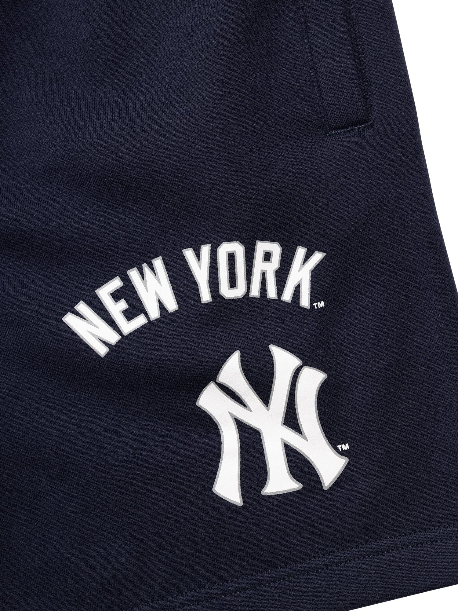 New York Yankees Majestic MLB Classic Graphic Fleece Shorts - Navy