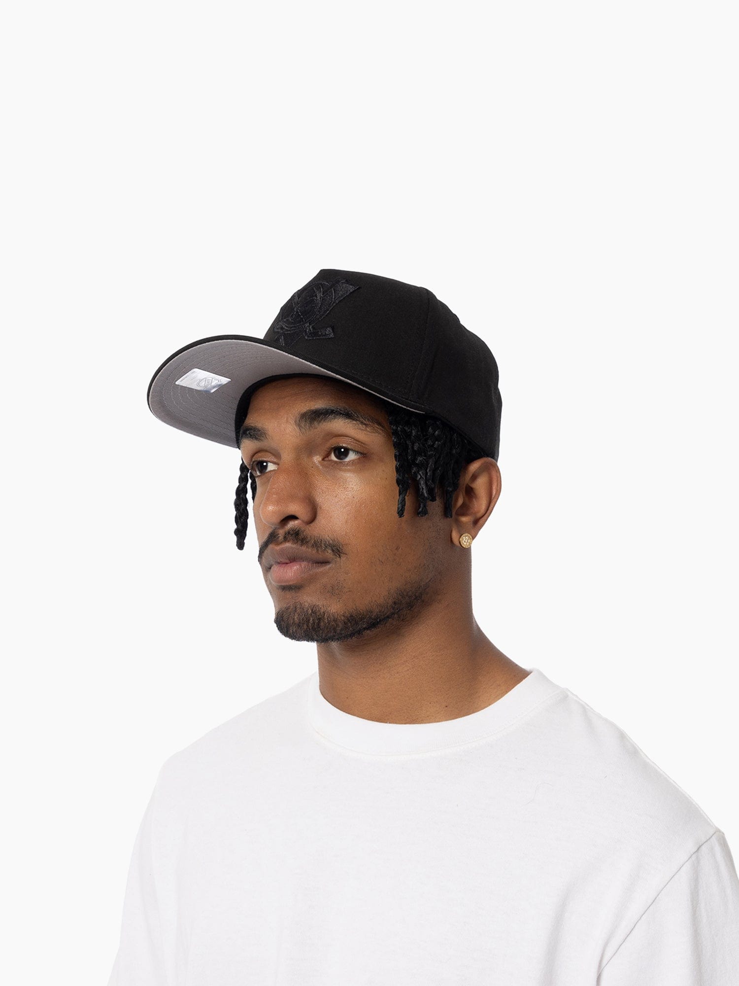 Anaheim Ducks Mitchell & Ness NHL Black On Black Pro Pinch Snapback Hat