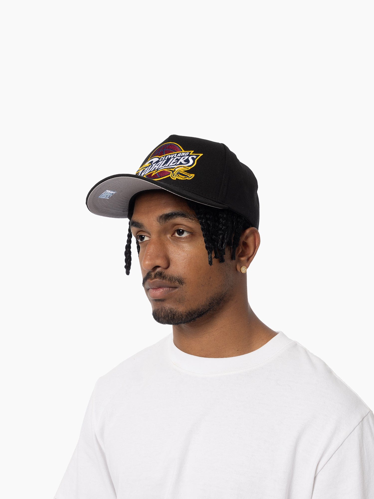 Cleveland Cavaliers Mitchell & Ness NBA HWC Pro Pinch Snapback Hat - Black