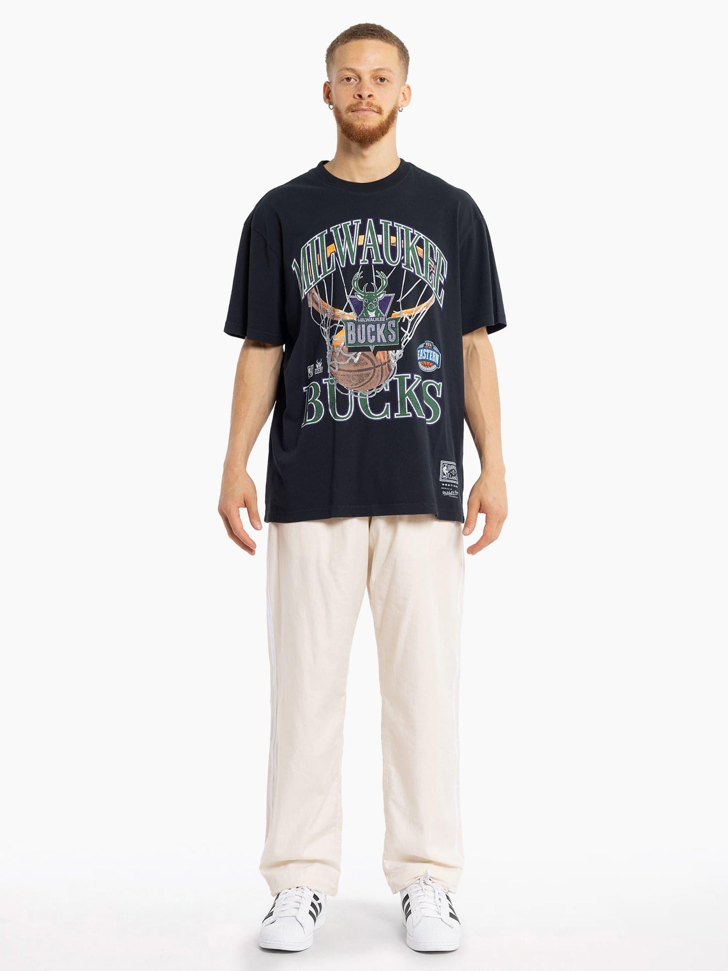 Milwaukee Bucks Mitchell & Ness NBA HWC In The Net Vintage T-Shirt - Faded Black