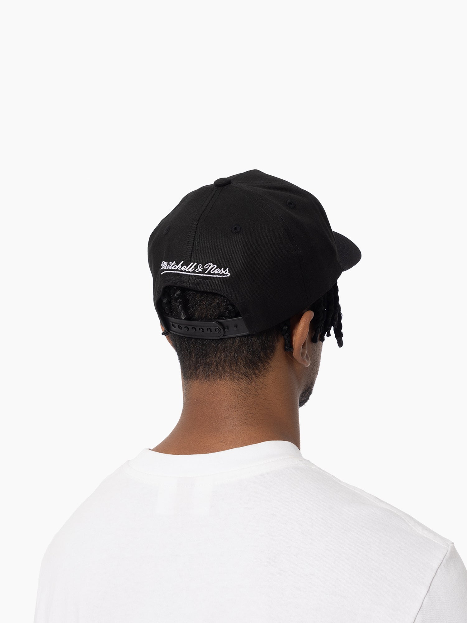 Milwaukee Bucks Mitchell & Ness NBA HWC Pro Pinch Snapback Hat - Black