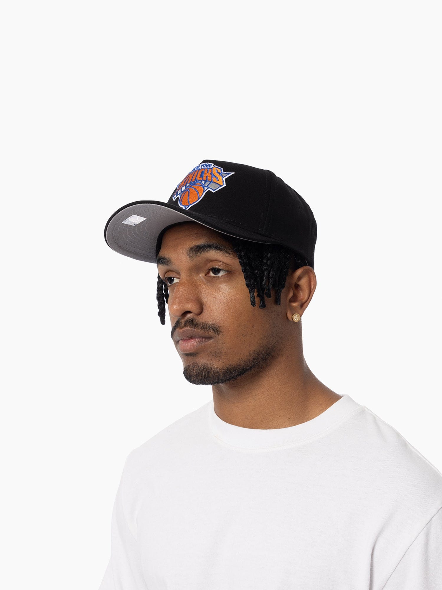 New York Knicks Mitchell & Ness NBA HWC Pro Pinch Snapback Hat - Black