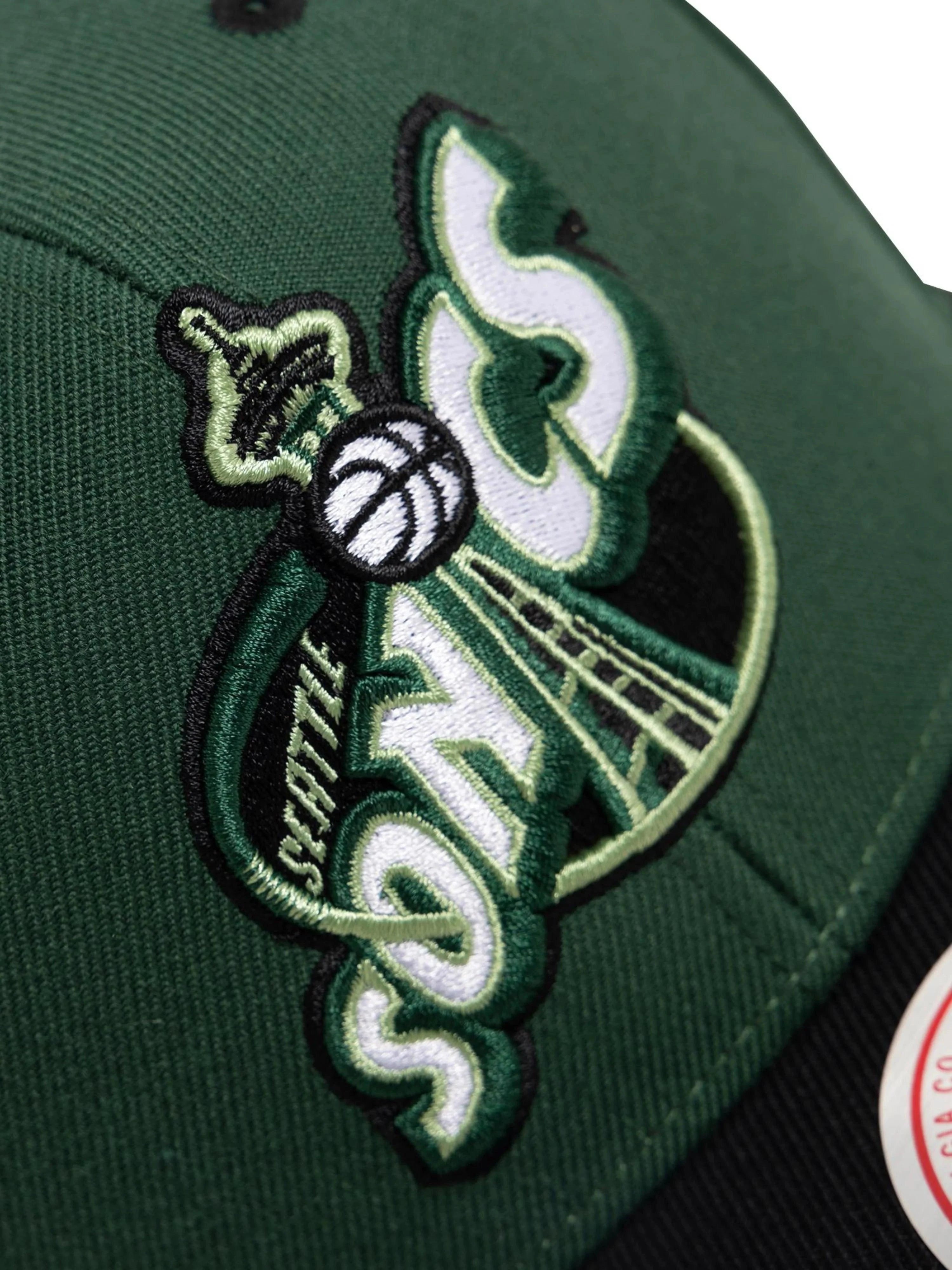 Seattle Supersonics Mitchell & Ness NBA Jungle Pro Crown Snapback Hat - Green