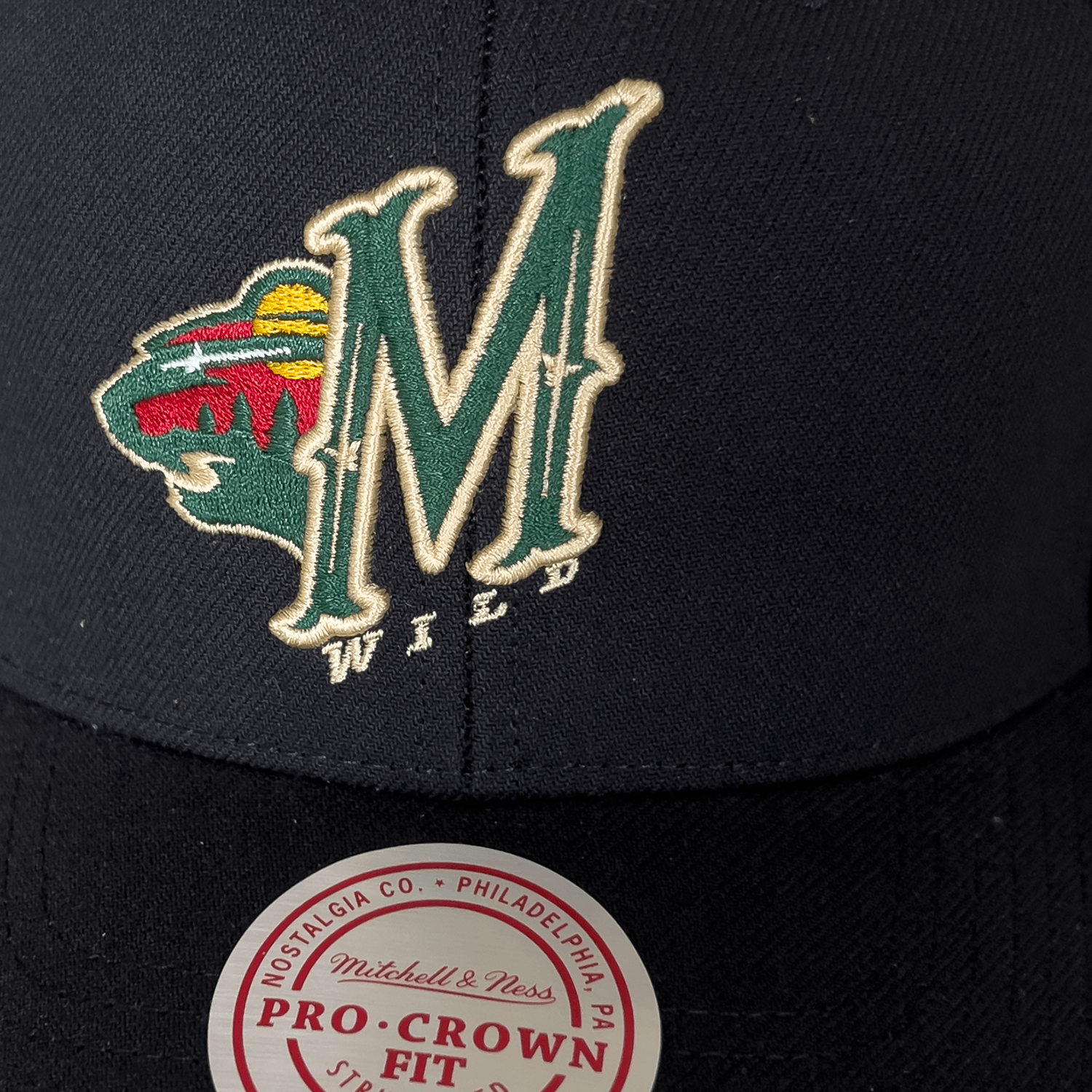 Minnesota Wild Mitchell & Ness NHL Icon Pro Crown Snapback Hat - Black