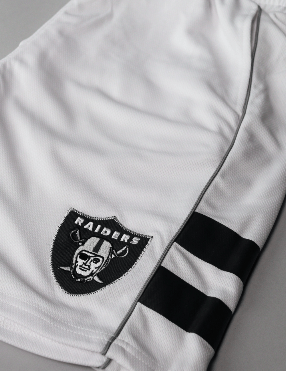 Las Vegas Raiders Majestic NFL Team Fan Mesh Shorts - White