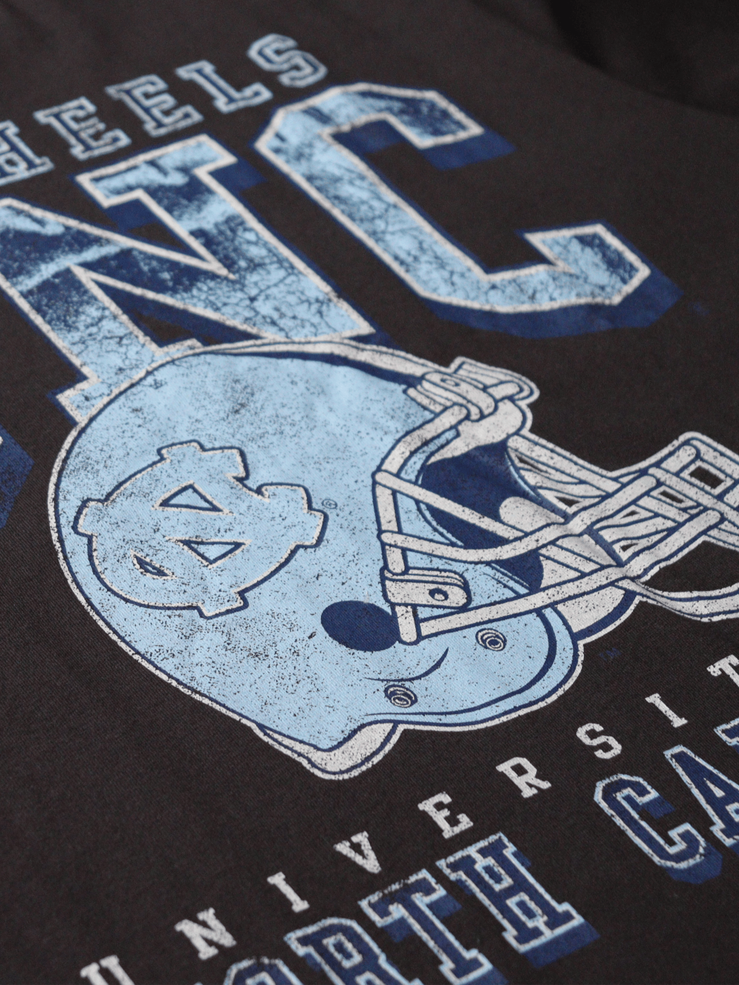 North Carolina Tar Heels Mitchell & Ness NCAA Champs Arch Vintage T-Shirt - Washed Black