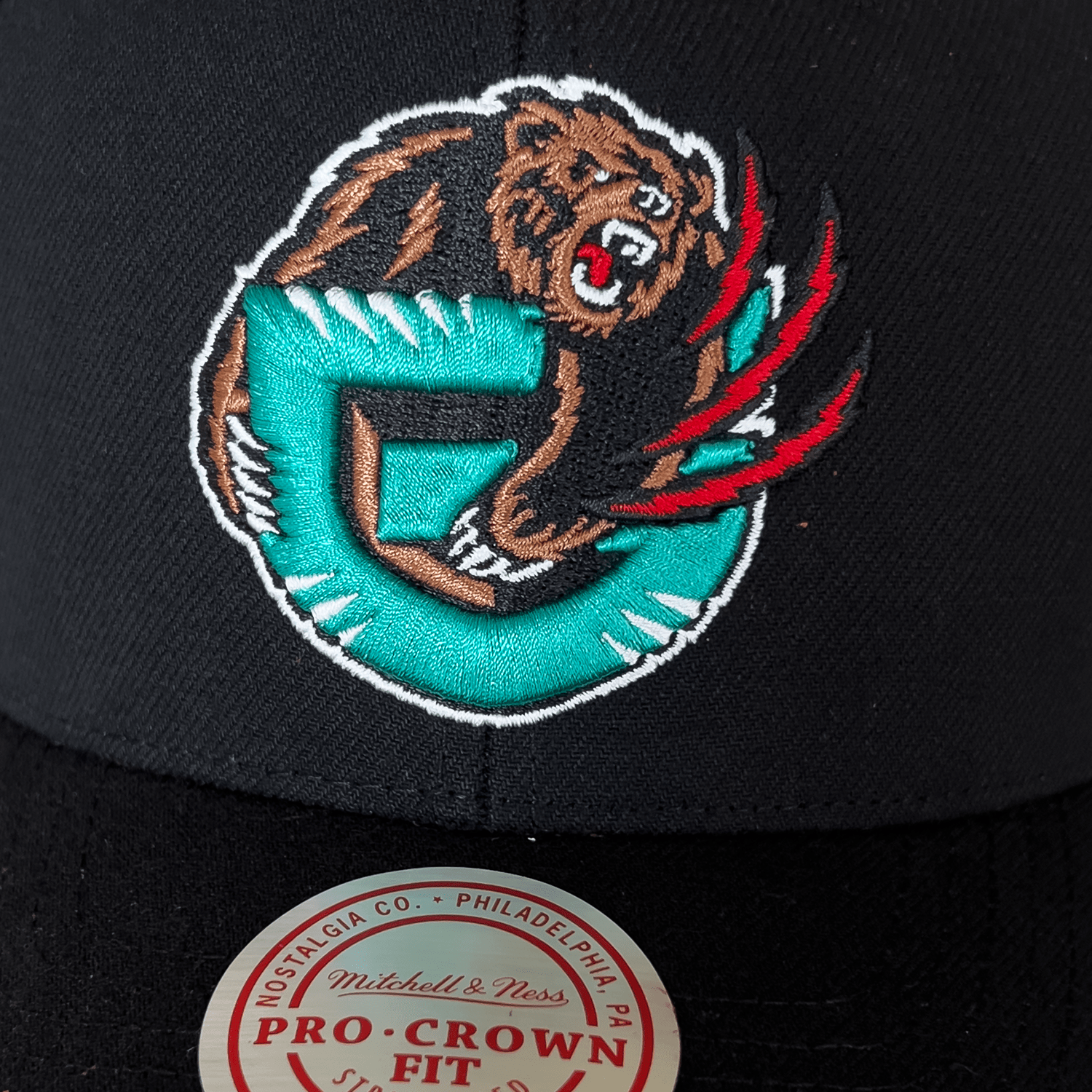 Memphis Grizzlies Mitchell & Ness NBA HWC Icon Pro Crown Snapback Hat - Black