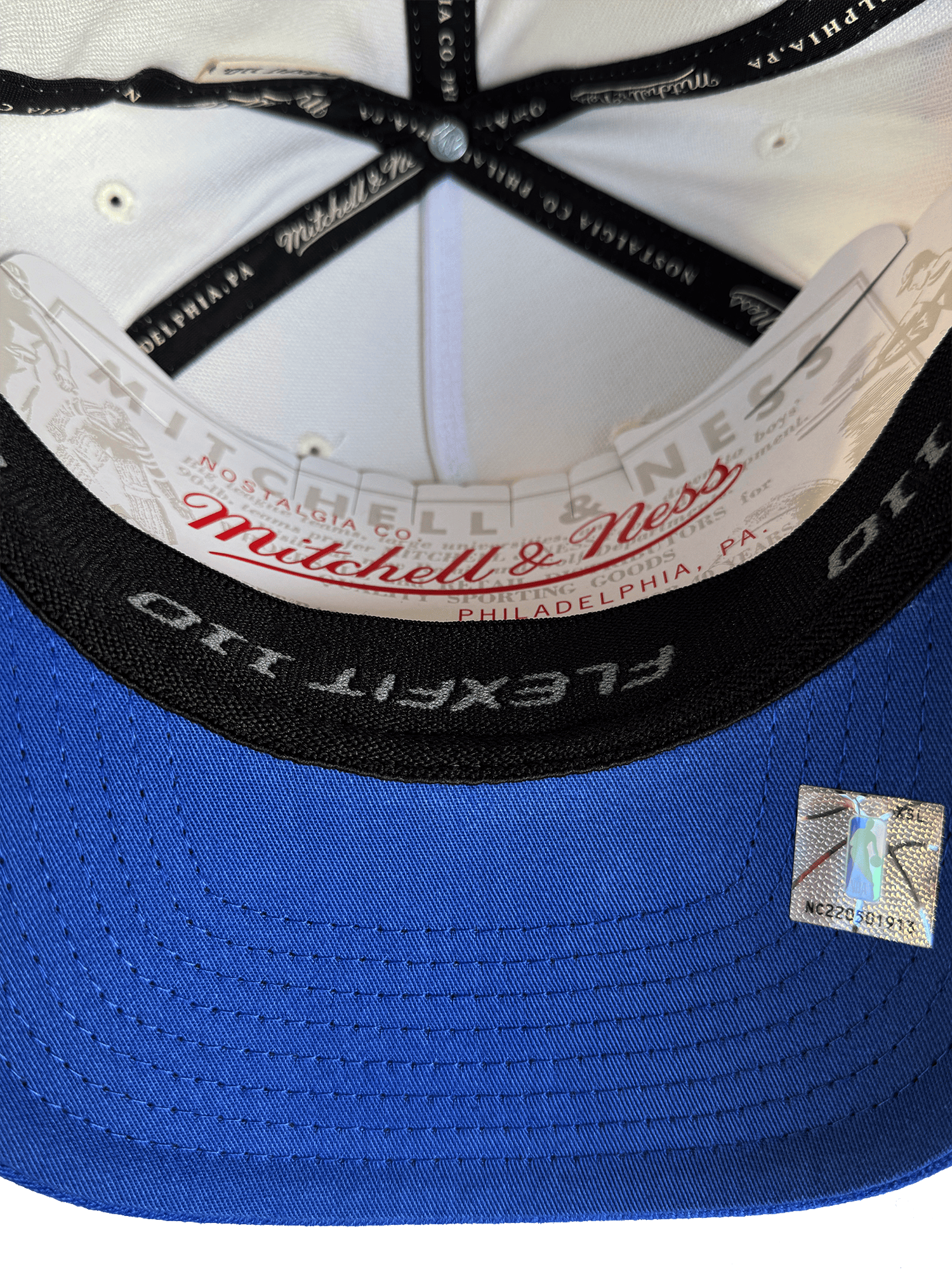 Golden State Warriors Mitchell & Ness NBA Team Flex-Snap Snapback Hat - Off White