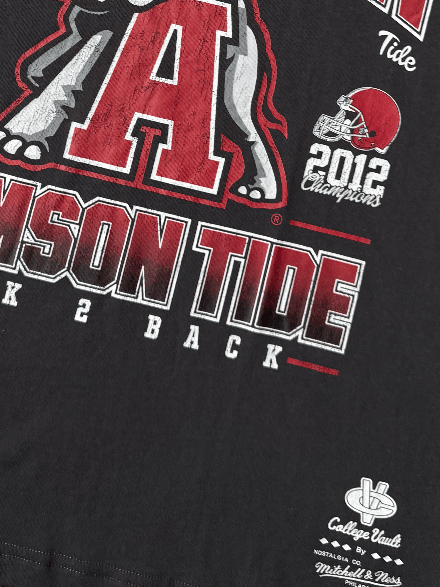 Mitchell And Ness T-Shirts Alabama Crimson Tide Mitchell & Ness NCAA Champs Arch Vintage T-Shirt - Washed Black