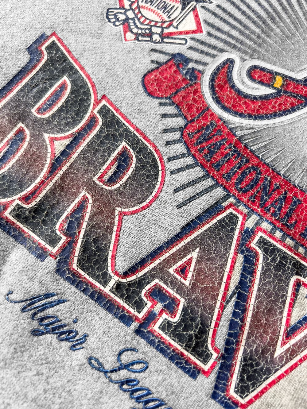 New Era Jumpers Atlanta Braves New Era MLB Gradient Arch Hoodie Jumper - Grey