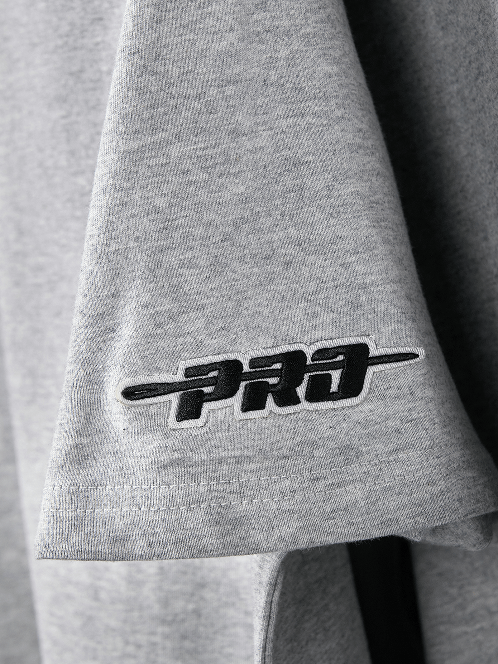 Pro Standard T-Shirts Atlanta Braves Pro Standard MLB Team Icon Flex T-Shirt - Heather Grey