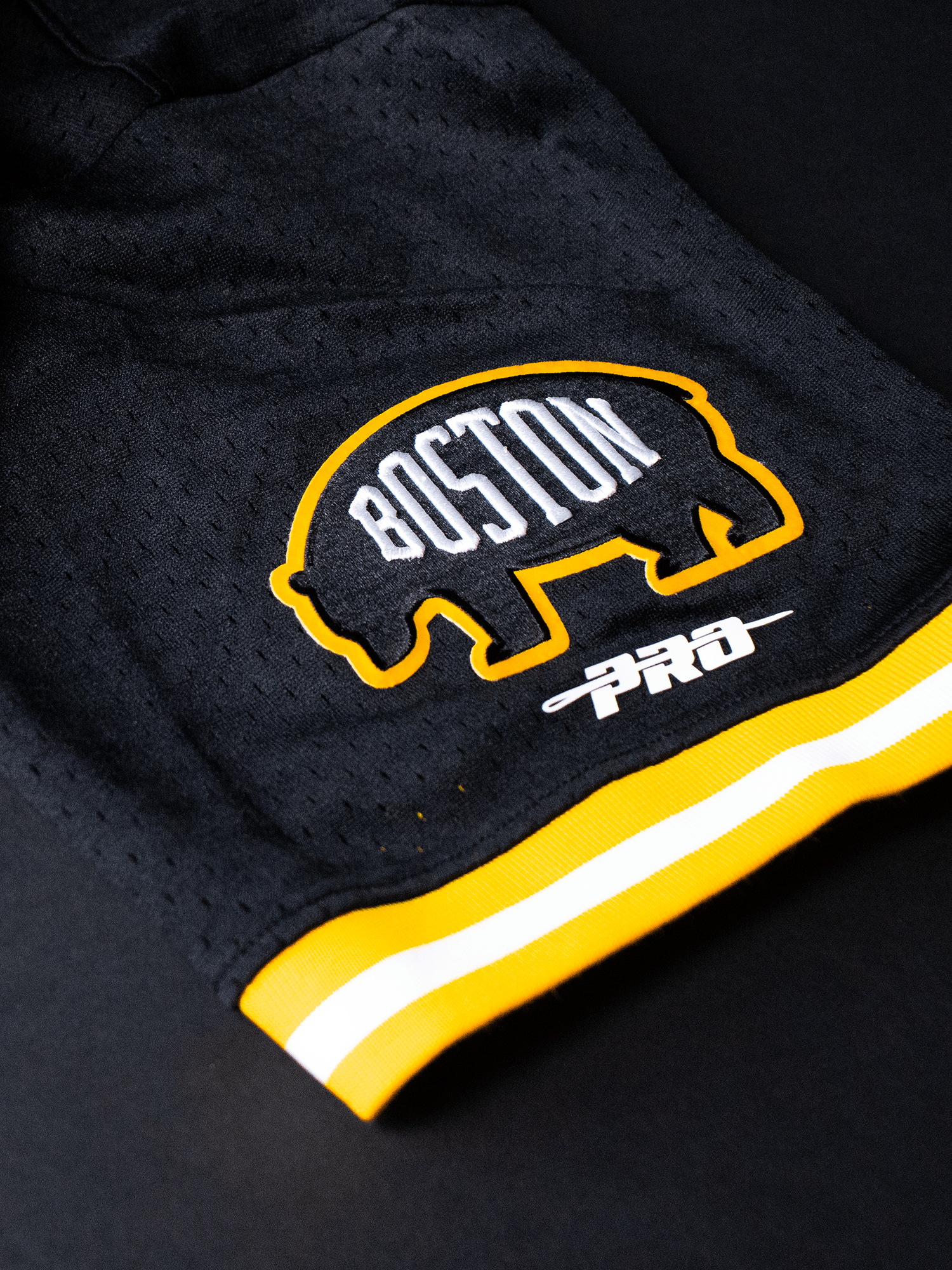 Pro Standard T-Shirts Boston Bruins Pro Standard NHL Team Mesh Short Sleeve - Black