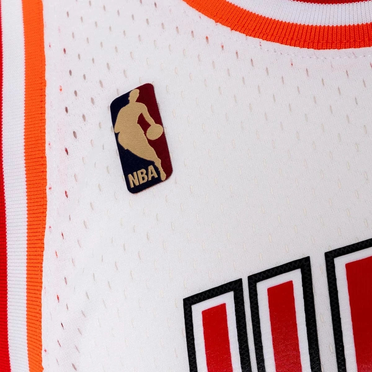 Dwyane Wade Miami Heat Mitchell & Ness NBA 07-08 Home Swingman Jersey - White