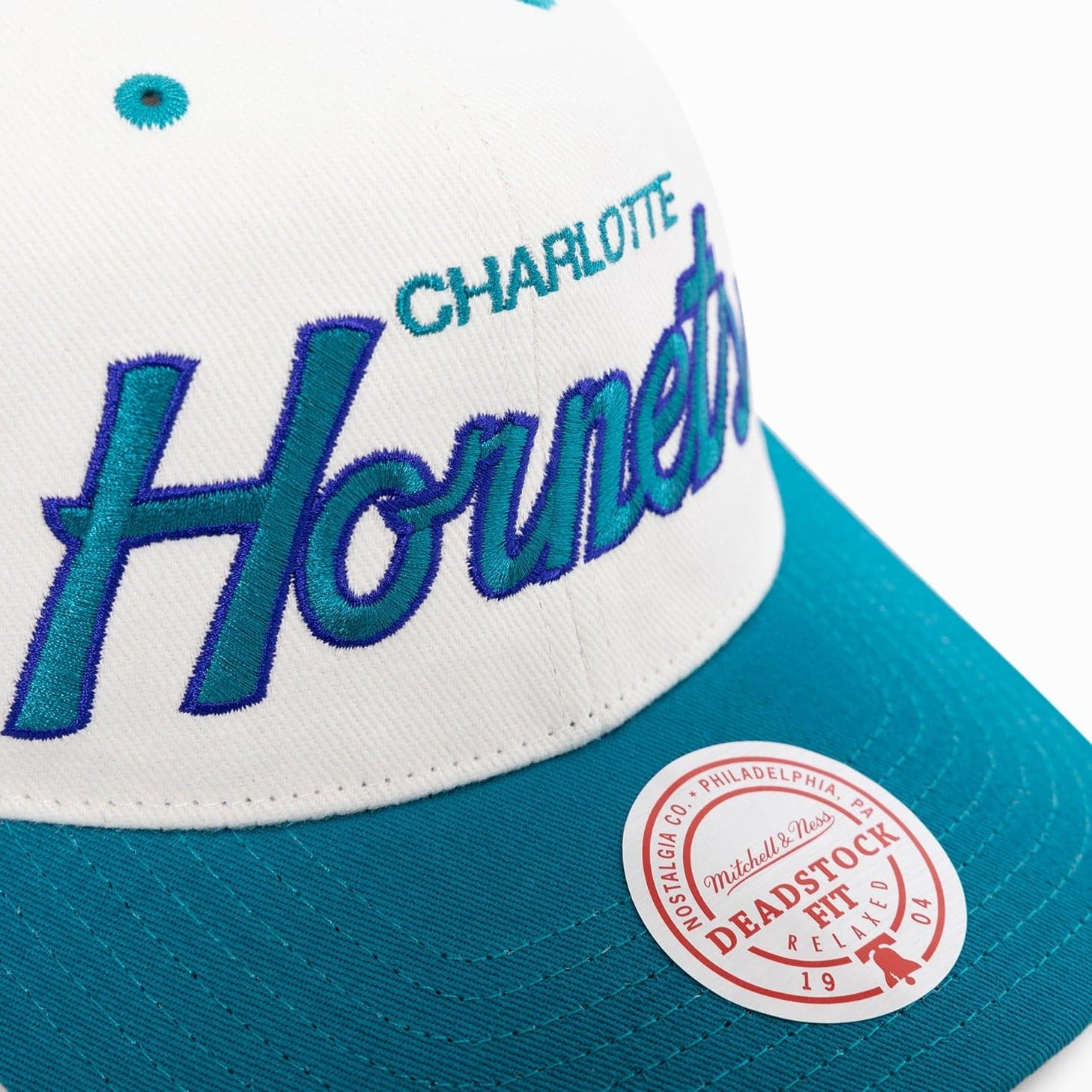 Mitchell And Ness Caps Charlotte Hornets Mitchell & Ness NBA HWC Script Deadstock Snapback Hat - Off White