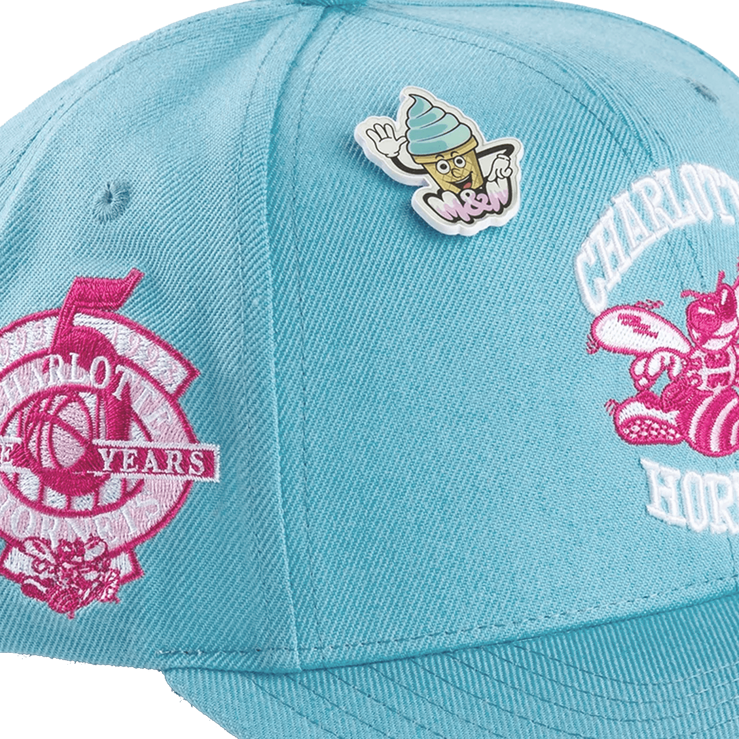Mitchell And Ness Caps Charlotte Hornets Mitchell & Ness NBA Ice Cream Pro Crown Snapback Hat - Blue