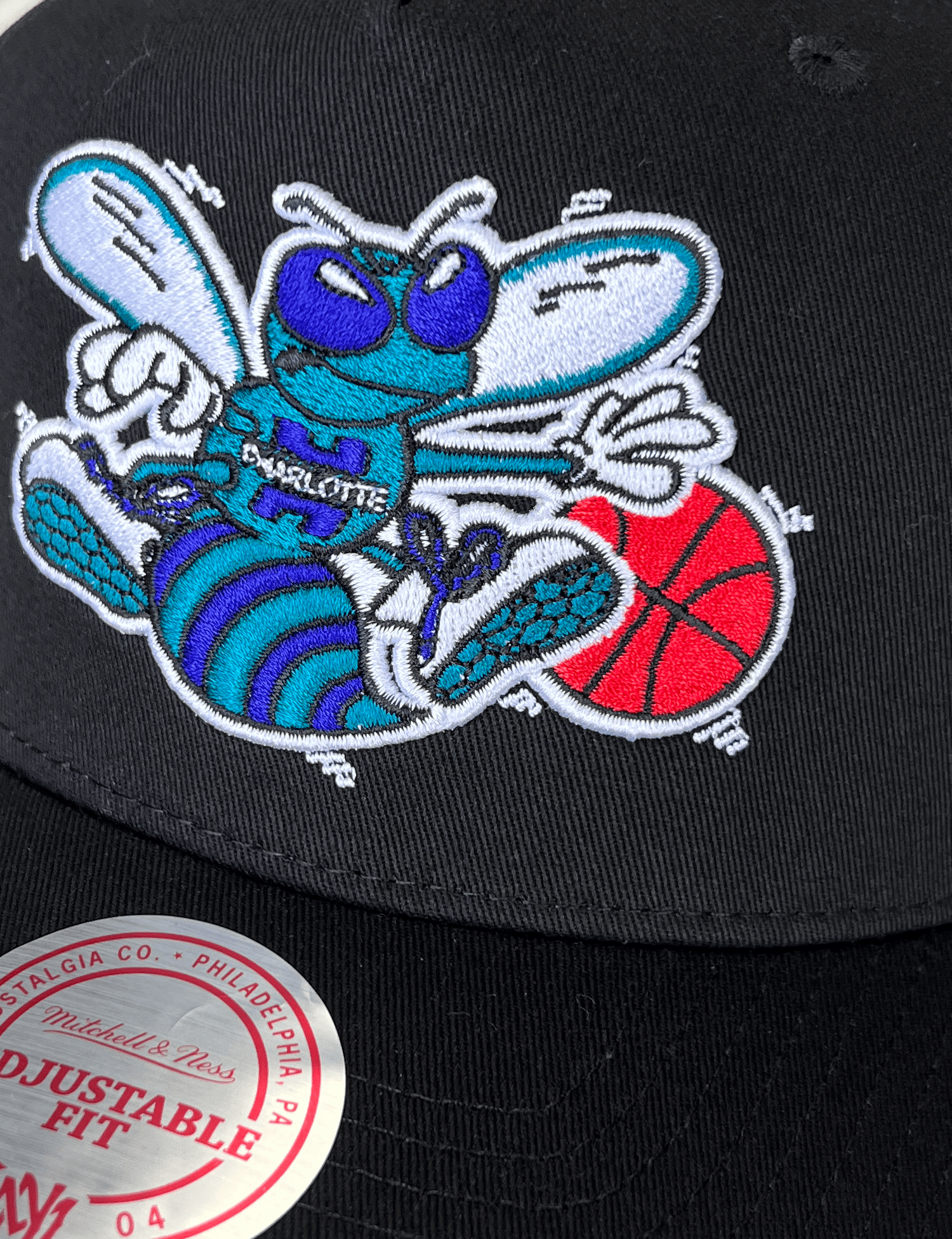 Mitchell And Ness Caps Charlotte Hornets Mitchell & Ness NBA Team HWC MVP Snapback Hat - Black