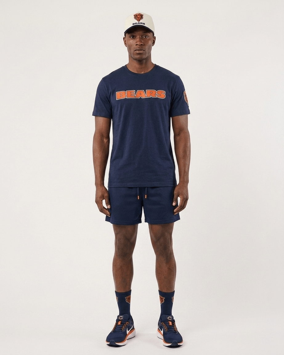 US Sports HQ Bundles Chicago Bears NFL Premium Snapback, T-Shirt & Socks Bundle