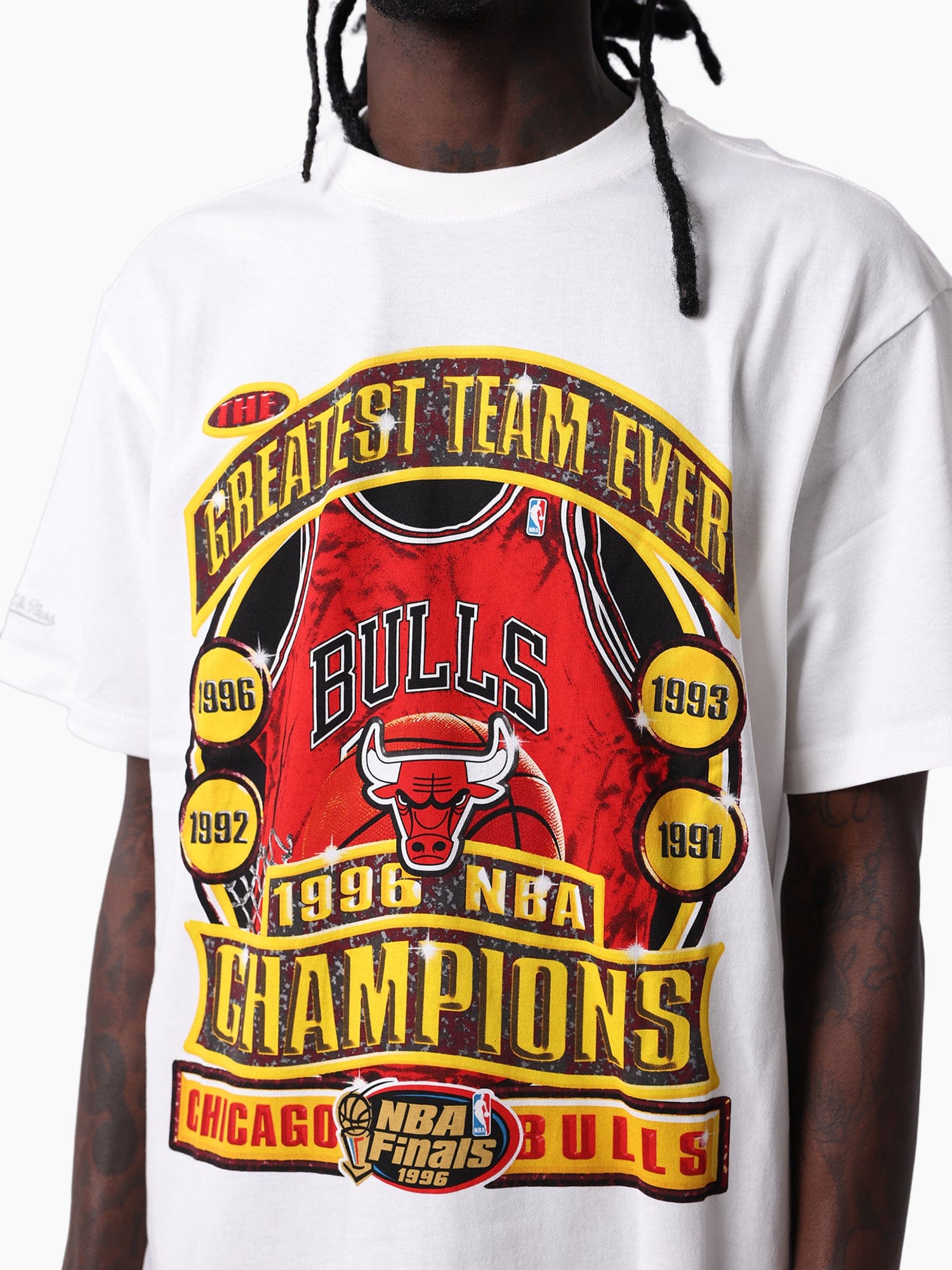 Mitchell And Ness T-Shirts Chicago Bulls Mitchell & Ness NBA 96 Champs Vintage T-Shirt - Vintage White