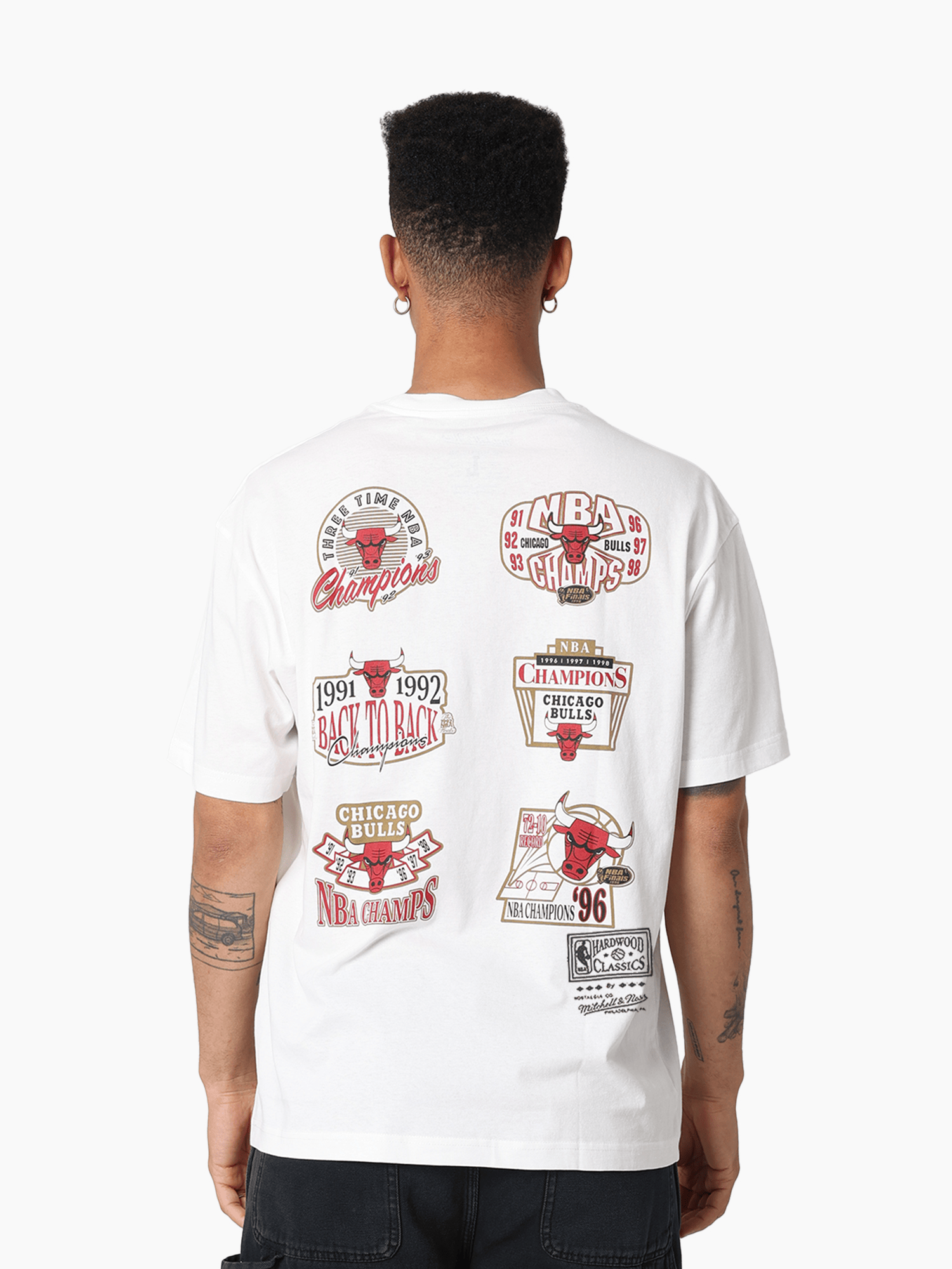 Mitchell And Ness T-Shirts Chicago Bulls Mitchell & Ness NBA Champs History Vintage T-Shirt - Vintage White