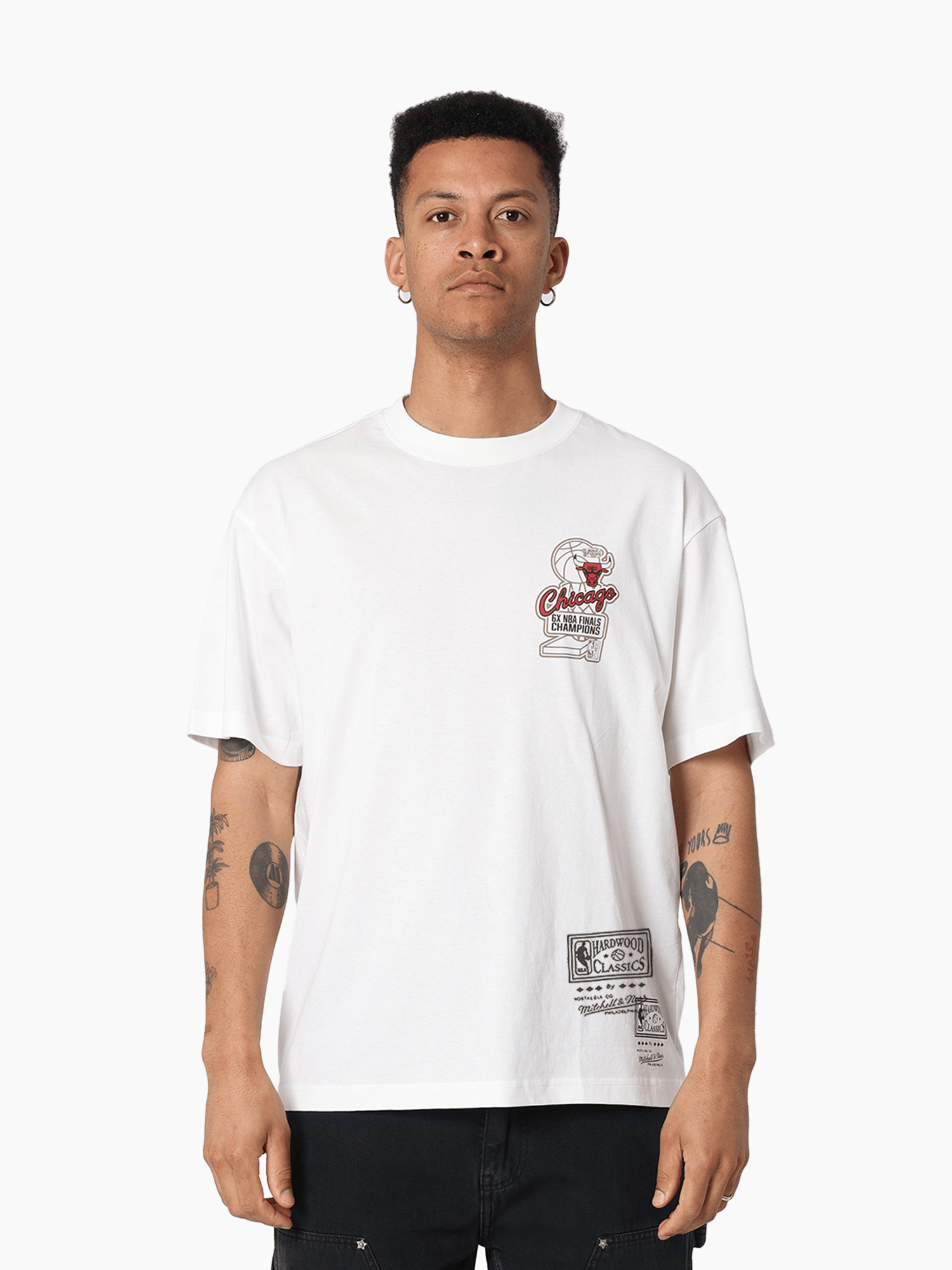 Mitchell And Ness T-Shirts Chicago Bulls Mitchell & Ness NBA Champs History Vintage T-Shirt - Vintage White