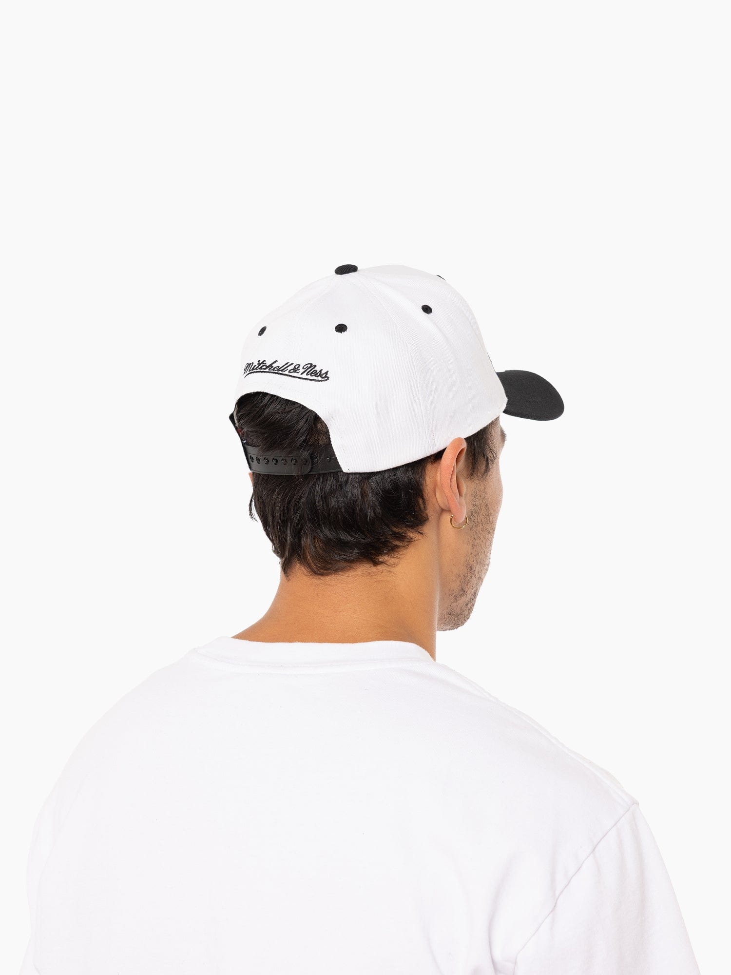 Mitchell And Ness Caps Dallas Cowboys Mitchell & Ness NFL Bevel Classic Red Snapback Hat - White