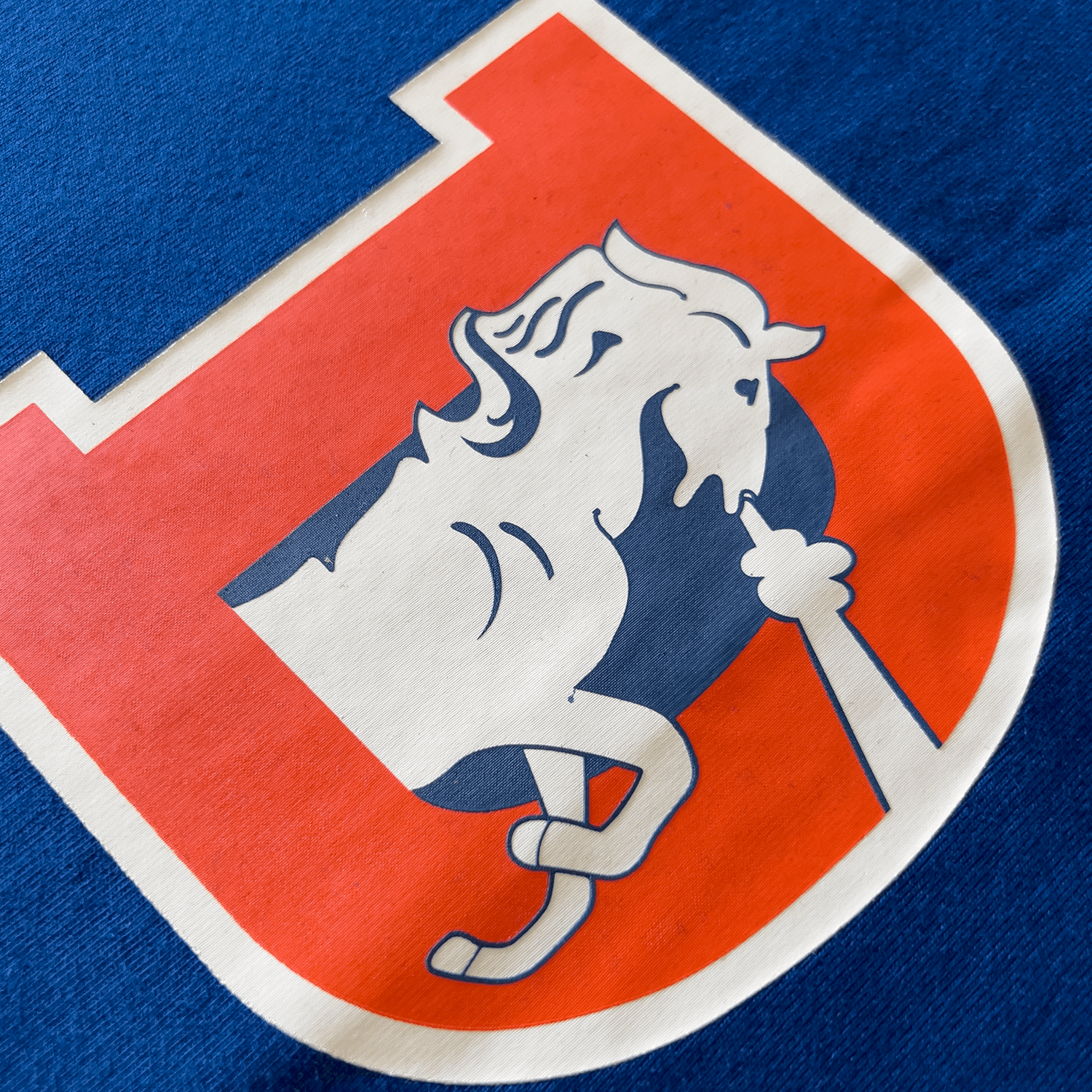 New Era T-Shirts Denver Broncos New Era NFL Logo Select Oversized T-Shirt - Blue