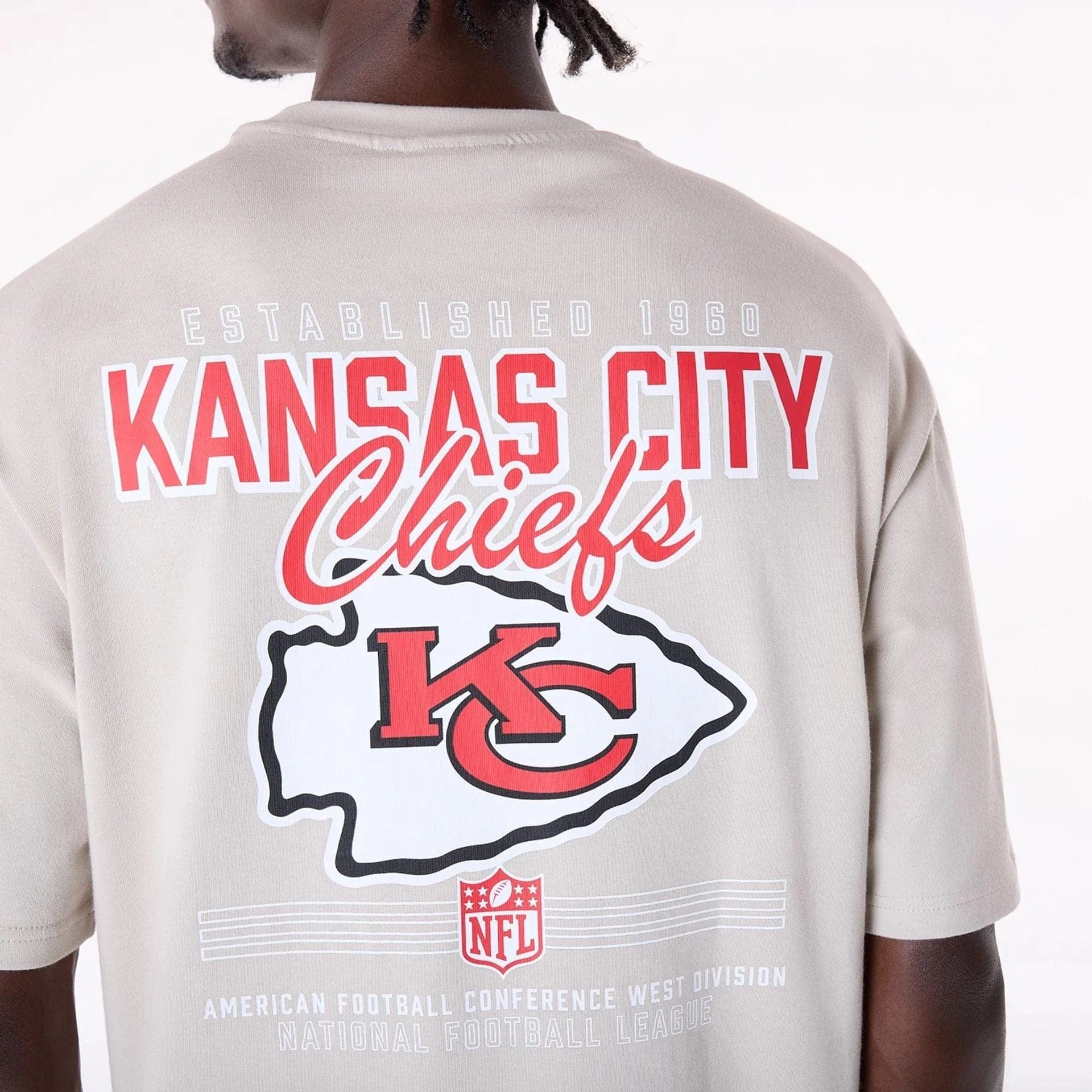 New Era T-Shirts Kansas City Chiefs New Era NFL Graphic Hit Oversized T-Shirt - Stone