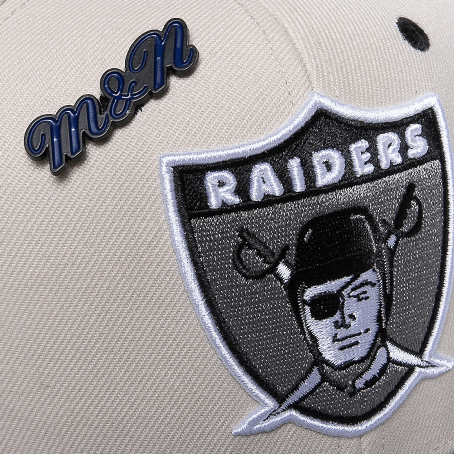 Mitchell And Ness Caps Las Vegas Raiders Mitchell & Ness NFL Launch Pro Crown Snapback Hat - Off White