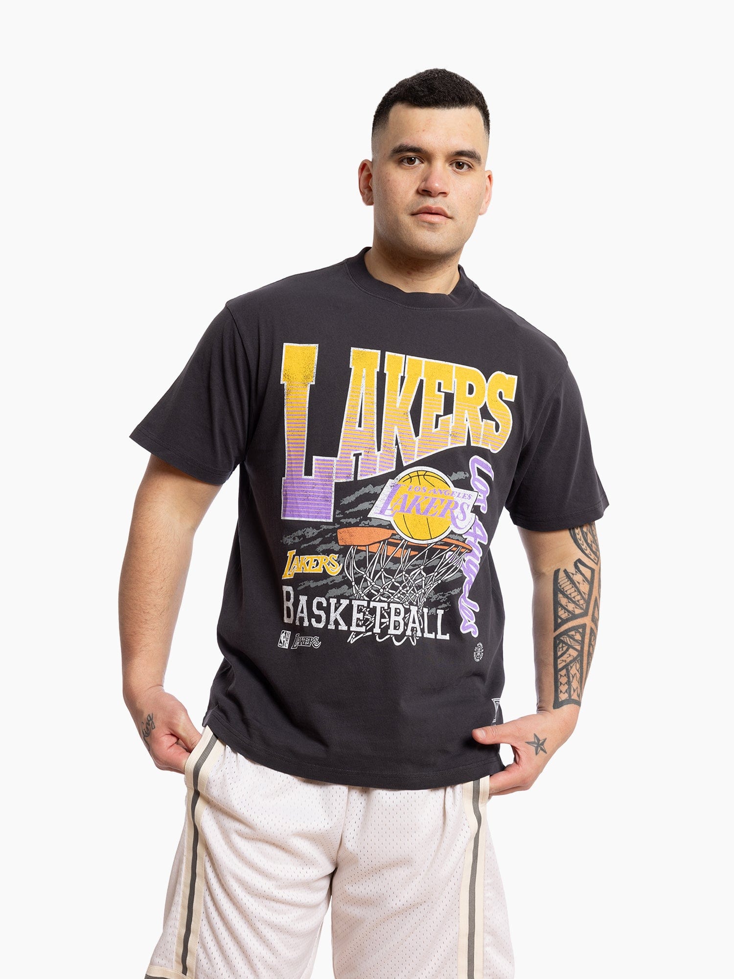 Mitchell And Ness T-Shirts Los Angeles Lakers Mitchell & Ness NBA Basketed Vintage T-Shirt - Overdyed Black