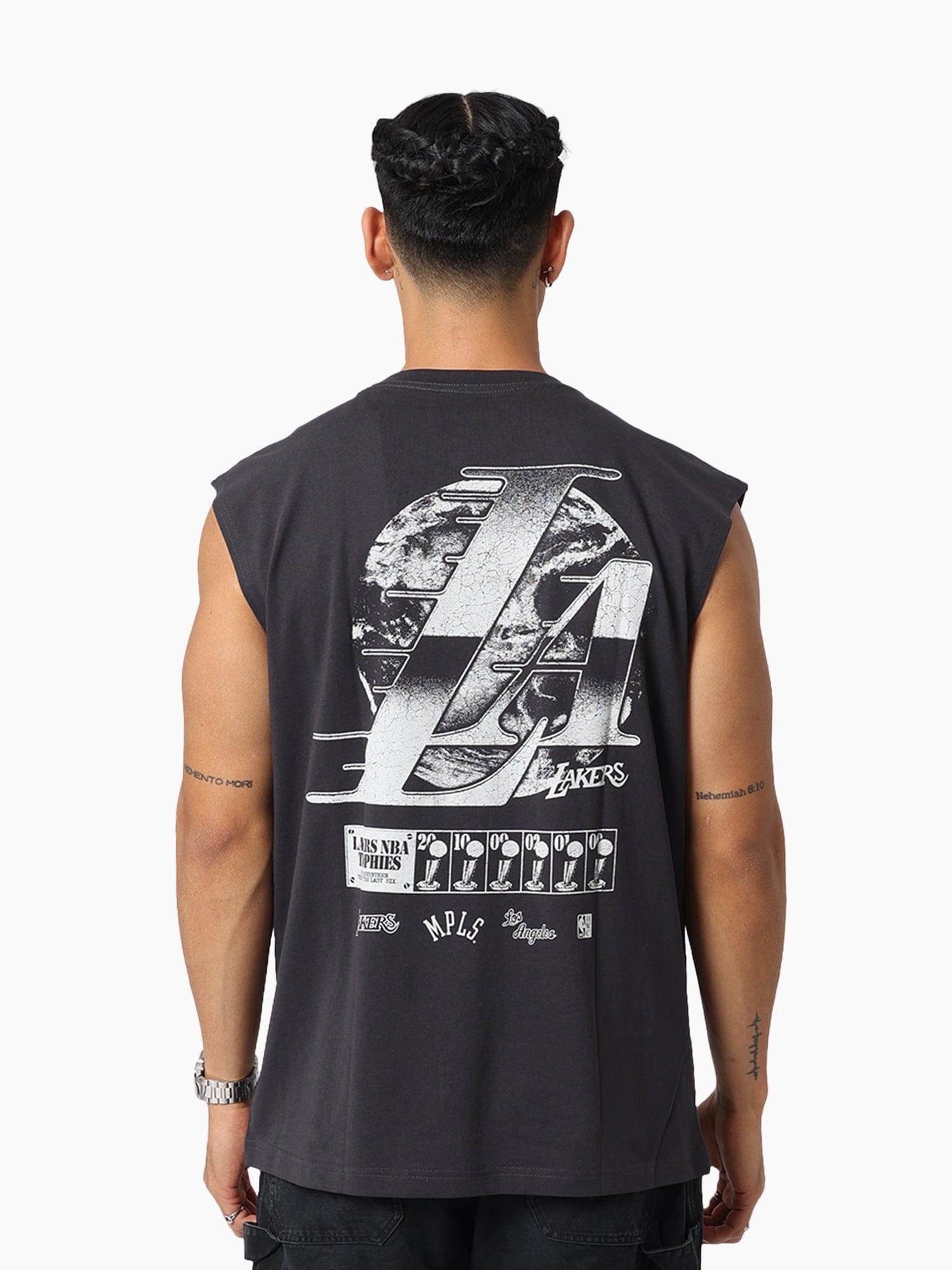 Mitchell And Ness T-Shirts Los Angeles Lakers Mitchell & Ness NBA Champs Chrome Muscle T-Shirt - Washed Black