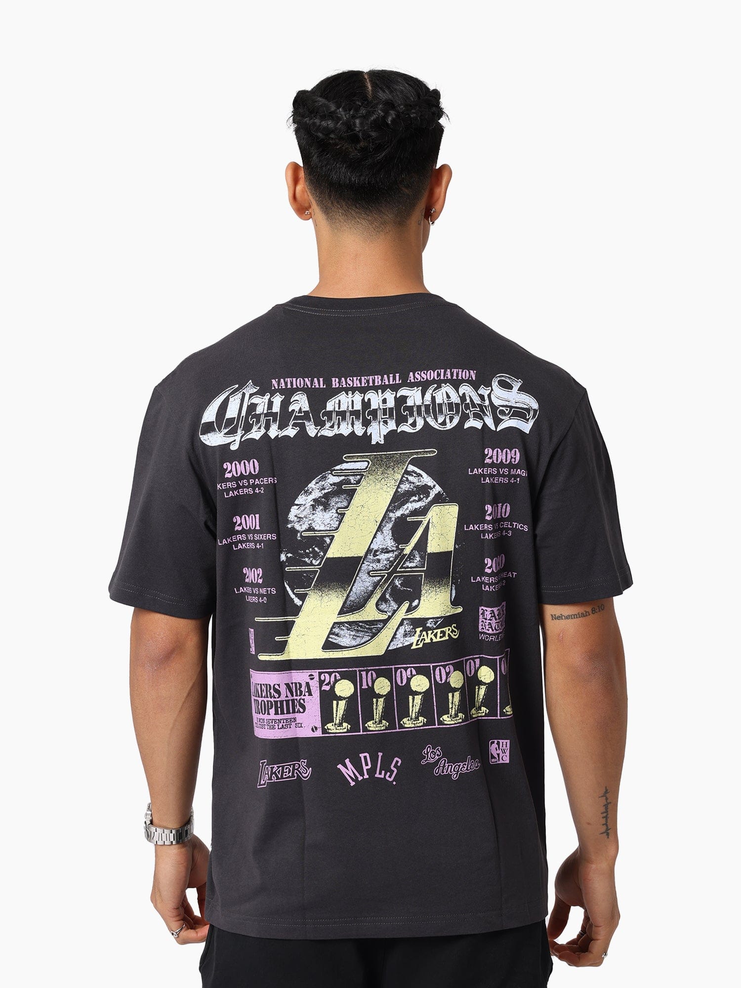 Mitchell And Ness T-Shirts Los Angeles Lakers Mitchell & Ness NBA Champs Chrome Vintage T-Shirt - Washed Black