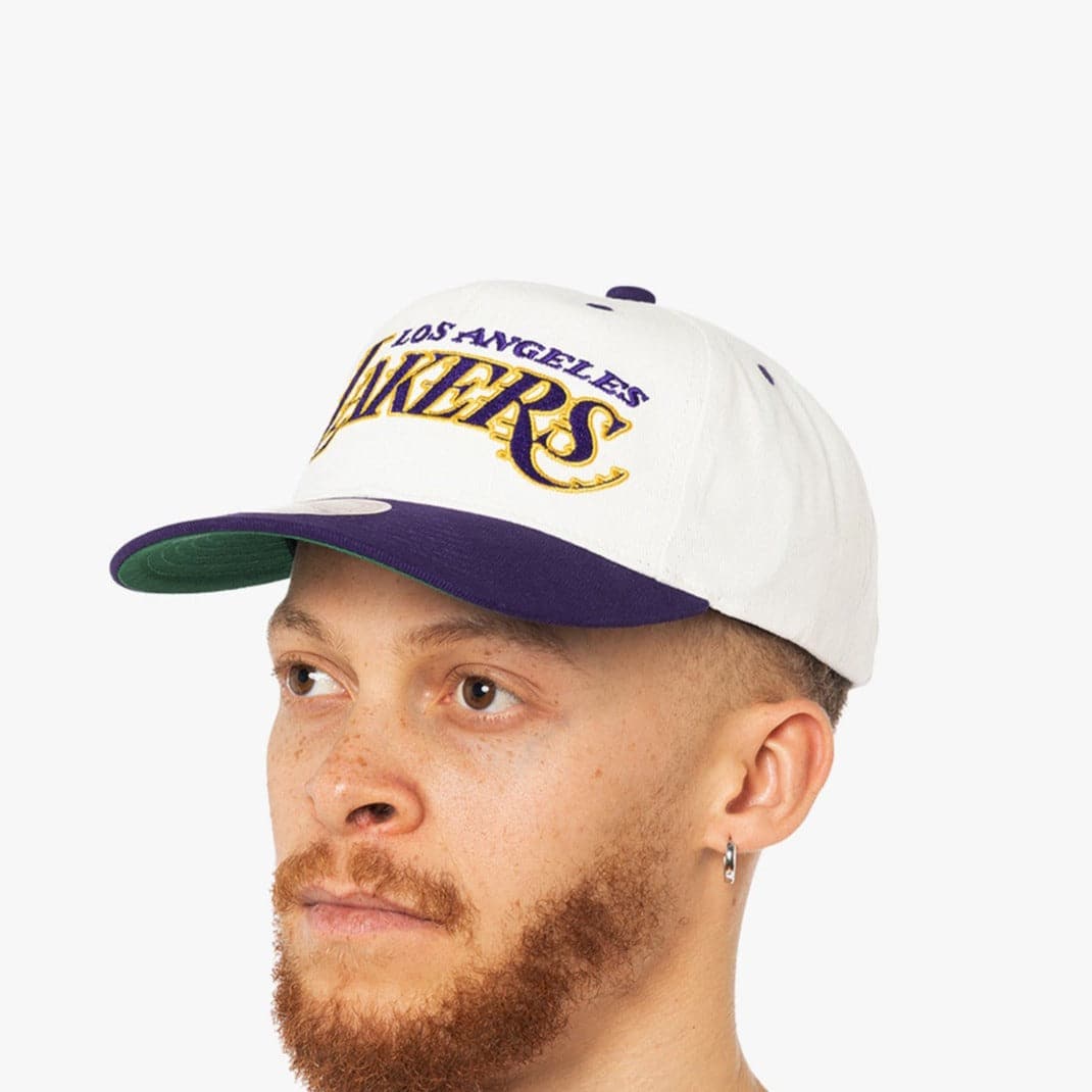 Mitchell And Ness Caps Los Angeles Lakers Mitchell & Ness NBA HWC Script Deadstock Snapback Hat - Off White