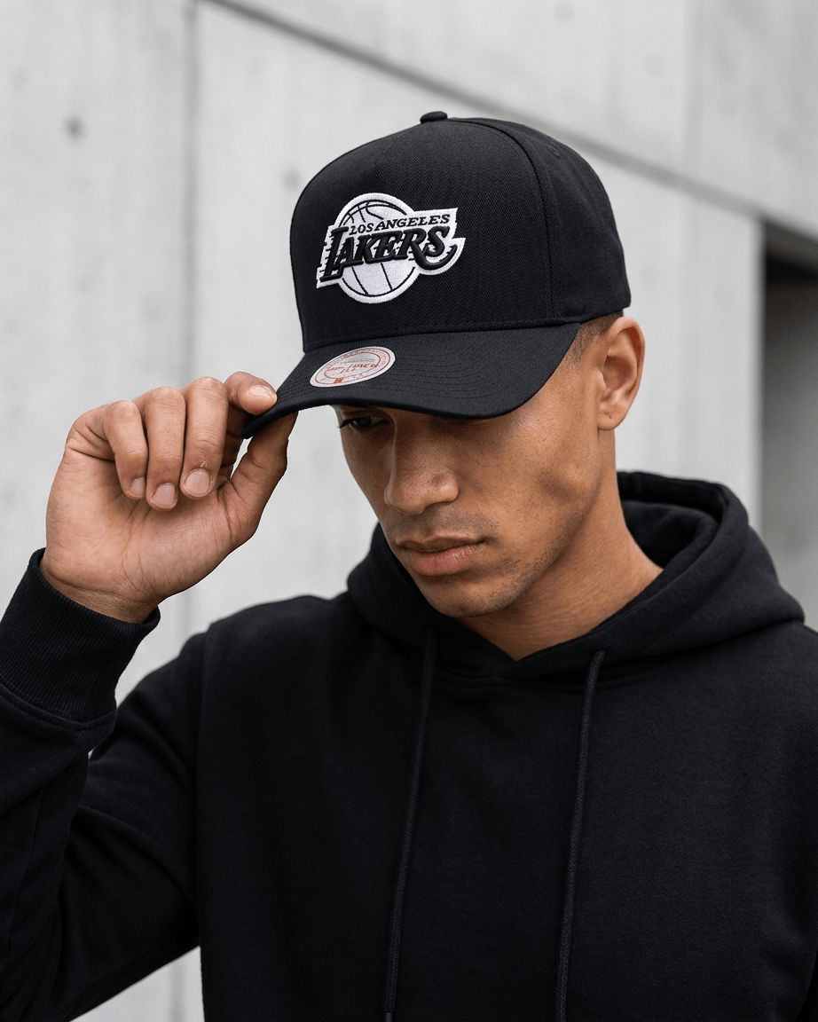 Mitchell And Ness Caps OSFM Los Angeles Lakers Mitchell & Ness NBA Mono Pro Pinch Snapback Hat - Black