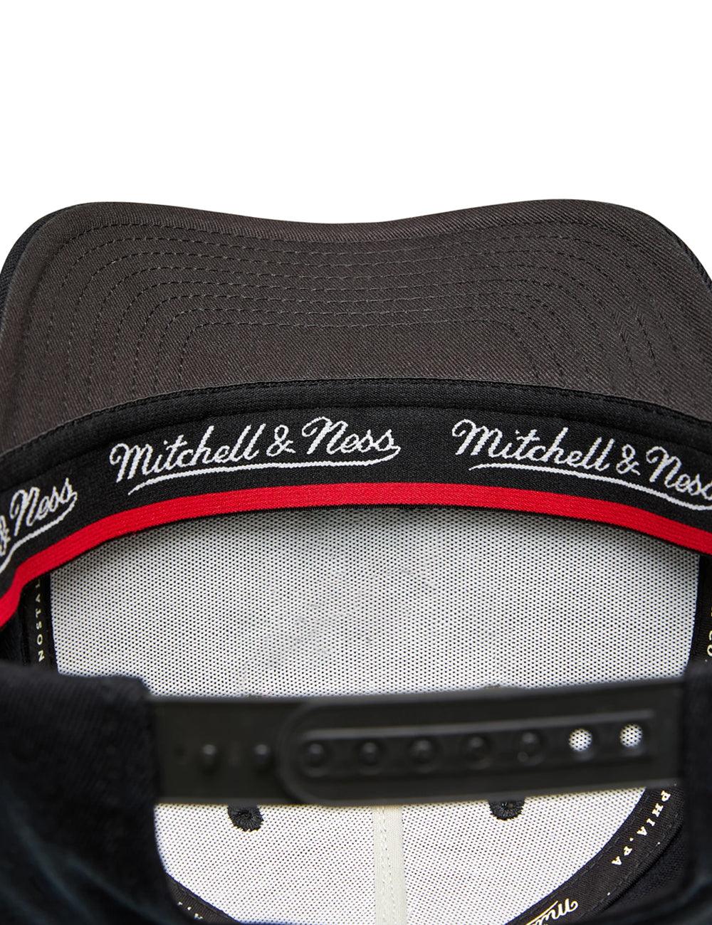Mitchell And Ness Caps Miami Heat Mitchell & Ness NBA Black On Black Classic Red Snapback Hat