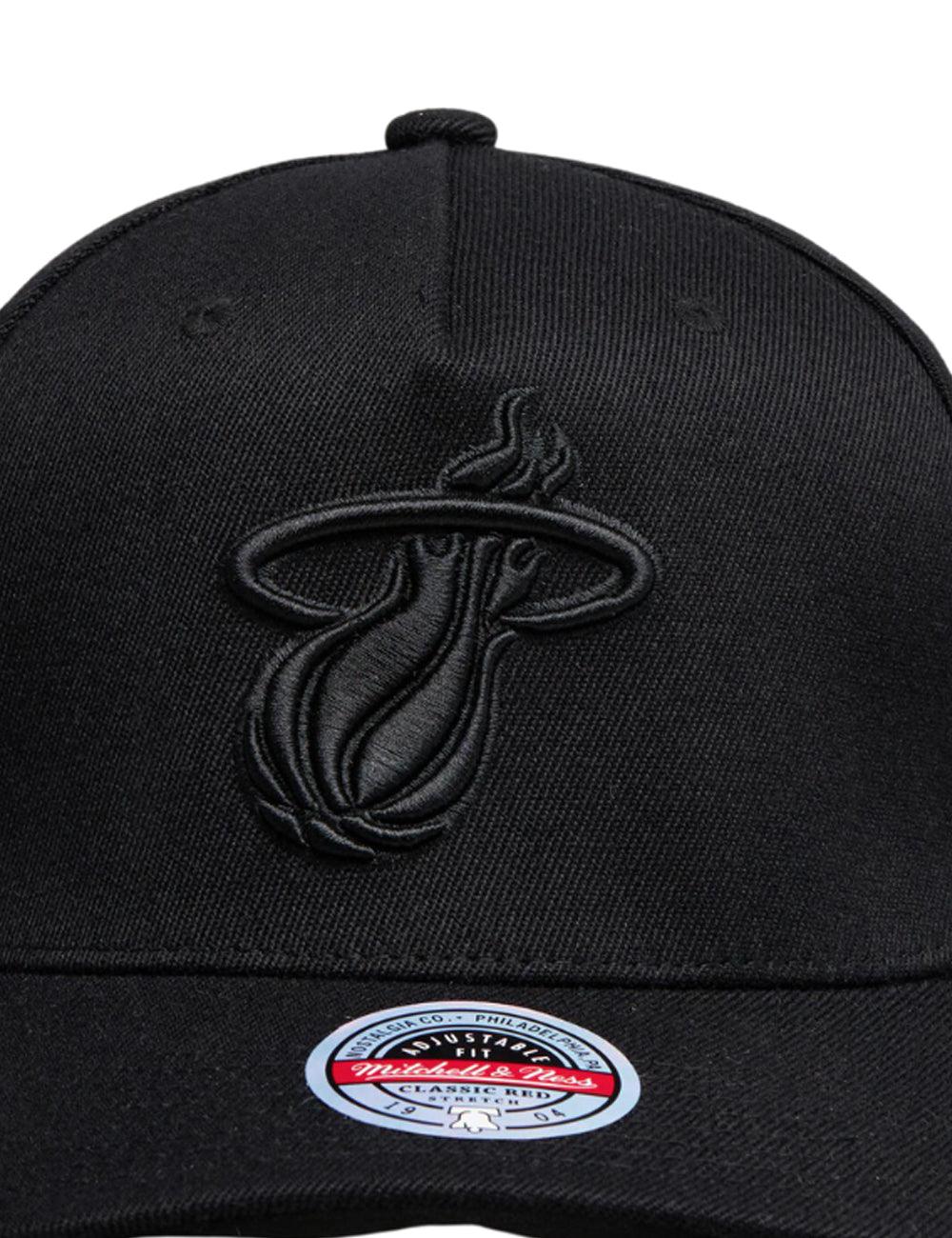 Mitchell And Ness Caps Miami Heat Mitchell & Ness NBA Black On Black Classic Red Snapback Hat