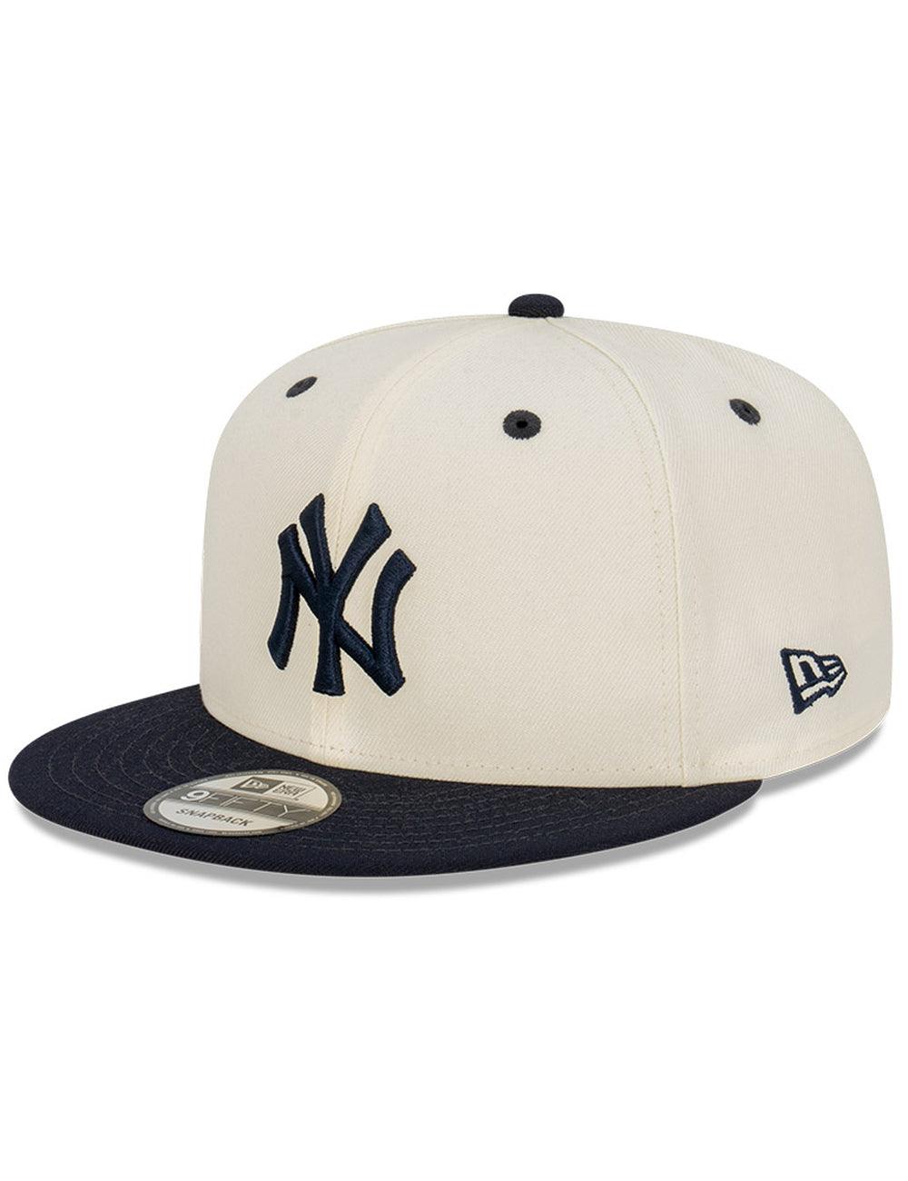 New Era Caps New York Yankees New Era MLB 2 Tone 9FIFTY Snapback Hat - Chrome White