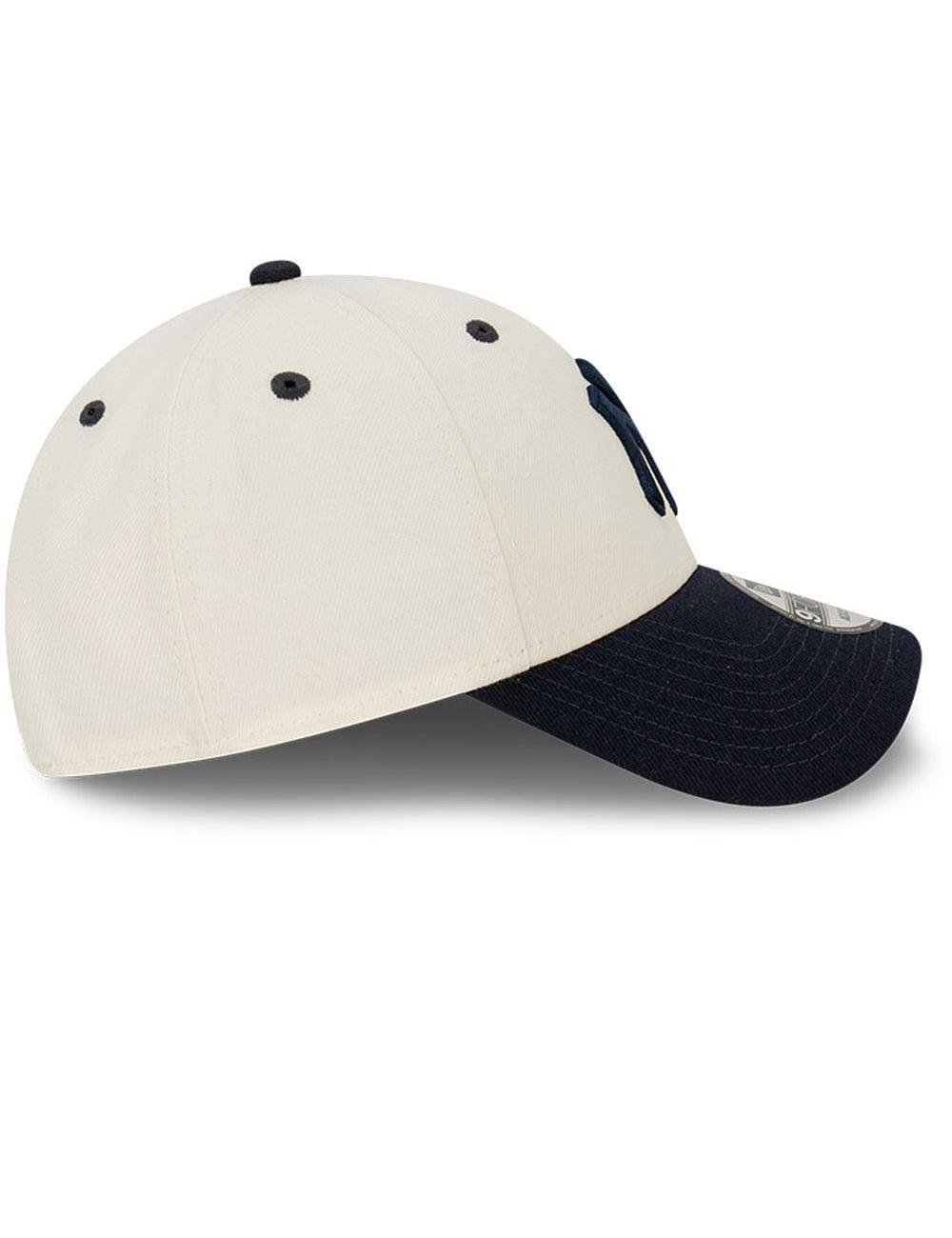 New Era Caps New York Yankees New Era MLB Team 2T 9FORTY Snapback Hat - Chrome White